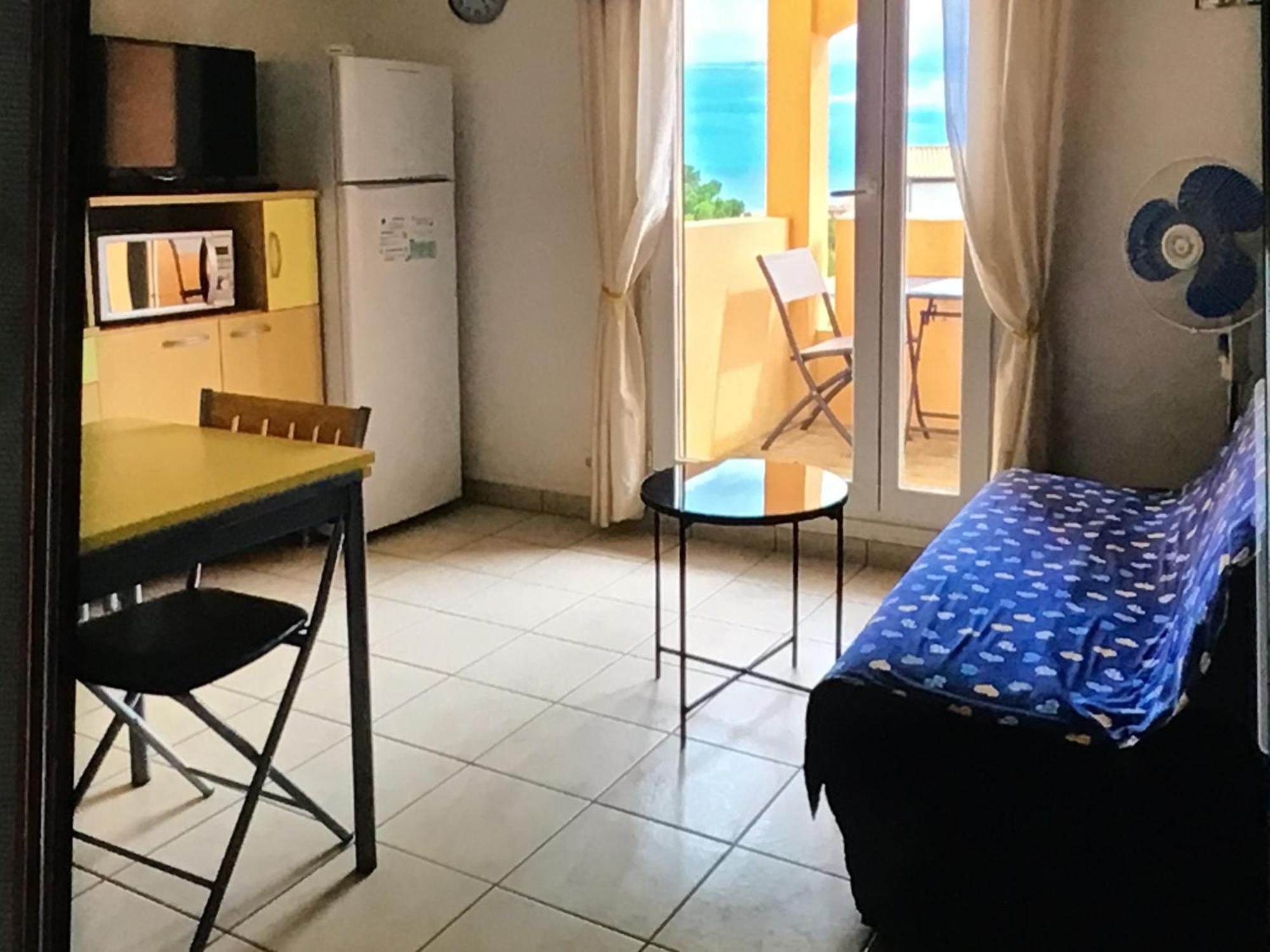 Appart De Vacances Saint-Pierre-la-Mer  Экстерьер фото